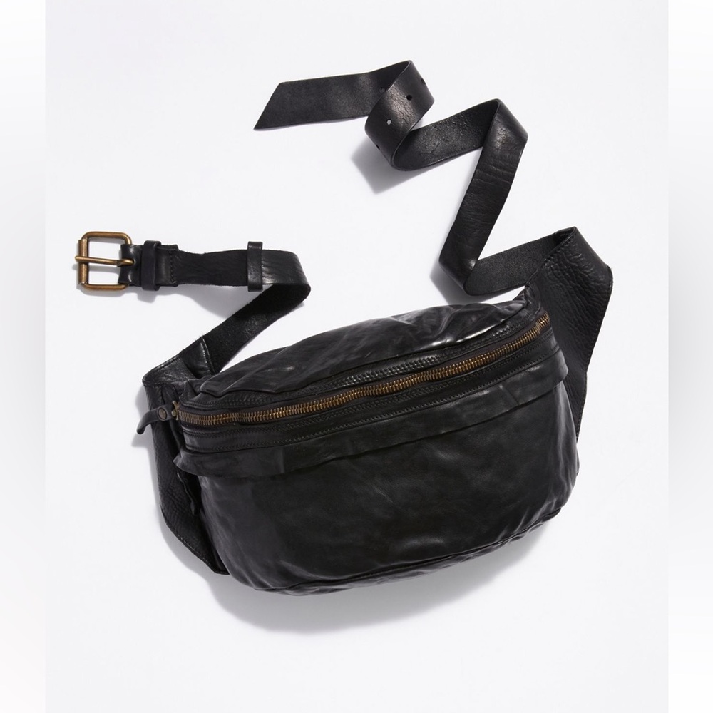 Campomaggi unisex Classic black leather bag! Purchased from Free people - Picture 2 of 15